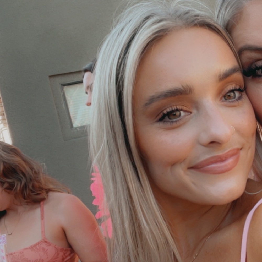 Meet your Posher, Allison